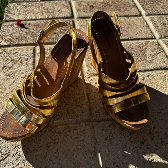 Miu miu sling back bamboo wedge heels with gold detailing - Picture 4 of 5
